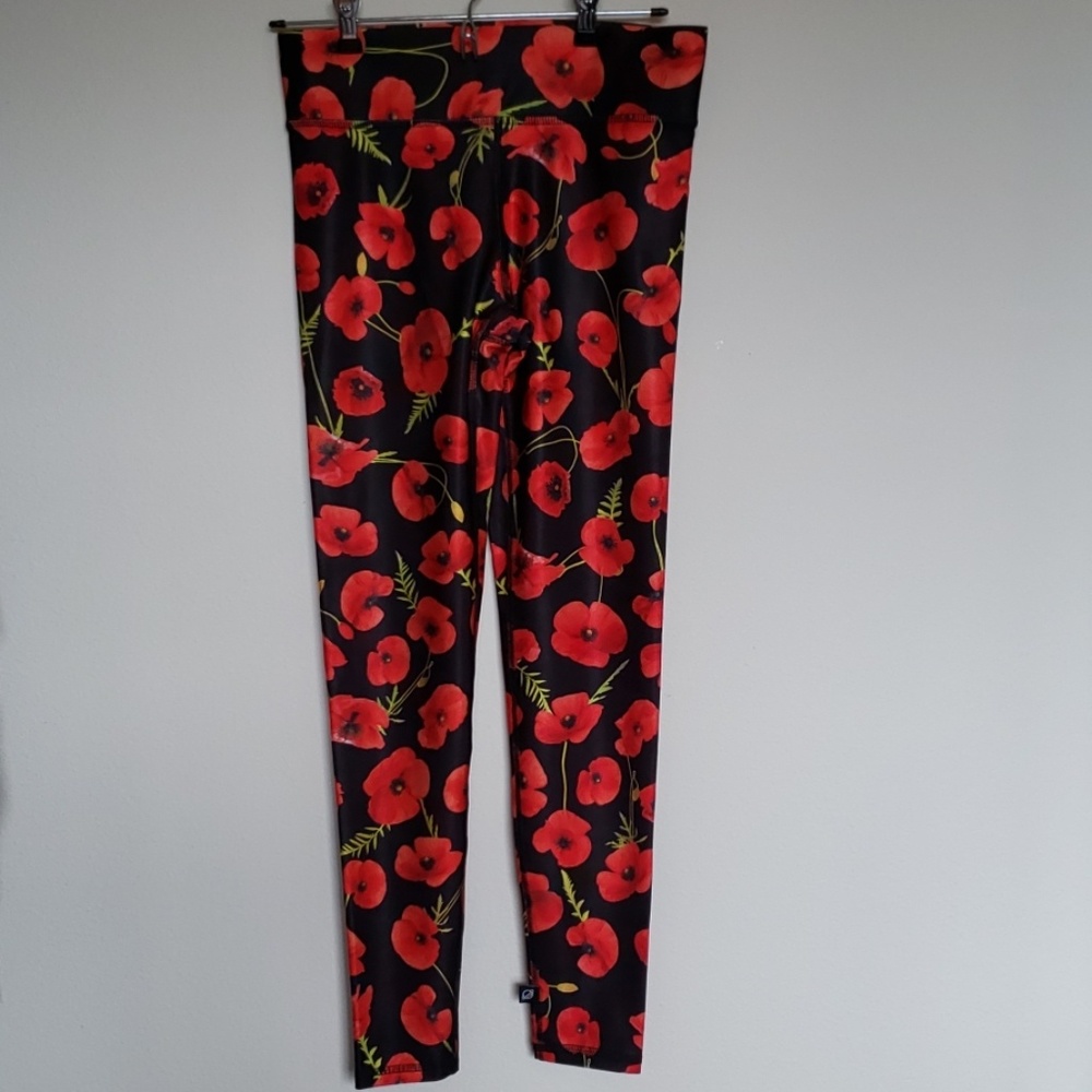 Terez Poppies Full length leggings Size M